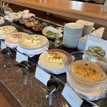 ガーデニア(ホテルマイステイズプレミア成田) - サラドフリュイ　マンゴーケーキ　メロンケーキ他