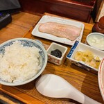 炭火焼濃厚中華そば 奥倫道 - 