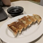 大嘉麻屋 - 焼き餃子330円