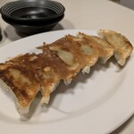 大嘉麻屋 - 焼き餃子330円