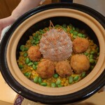 銀座 しのはら - 毛ガニの真薯のコロッケ、枝豆、とうもろこしのご飯