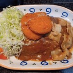 カレーとハンバーグの店 バーグ - スタミナアンドコロッケカレー［みそ汁付き］（税込¥1,100）