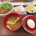 すき家 - 牛丼ﾐﾆ＋おしんこｾｯﾄ＋たまご