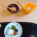 山玄茶 - 漬物、ちりめん、鯛そぼろ