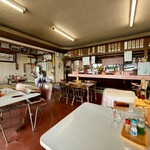 あかべこ - 店内