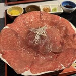 花大根 - あぶり黒毛和牛・霜降り赤身の丼を肉2倍・ご飯大盛