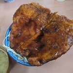 白孔雀食堂 - 名物かつ丼1,600円