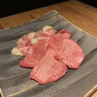 和牛とタン 焼肉 とみ 新橋本店 - 