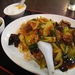 香蘭 - 牛バラチャーハン（890円）