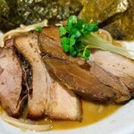 麺屋　たか - 煮バラ＆炭焼きバラチャーシューがめちゃ美味しい！