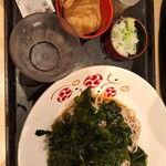 いろり庵きらく 川崎店 - わかめ蕎麦にキツネのオプション