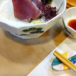 鮨処 匠 - 鰹刺身、もとは３枚