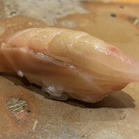 江戸前鮓 すし通 - 長崎　イサキ　８日熟成