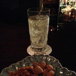 バー ジャダ - H26.8　1杯目：スプリングバンク10年ソーダ割り