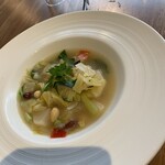 ラ ロゼッタ - 野菜の甘味たっぷりの豆スープ