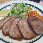 キッチン あずま - 仔牛の厚切りタンステーキ（塩）＠アップ