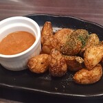 キッチン あずま - 揚げニンニク