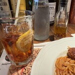 ピッツェリア ダルセーニョ ドゥエ - アランチャローザ・ジュース（シチリア産真っ赤なオレンジ）　　　　パスタランチ　ポルペッテイ