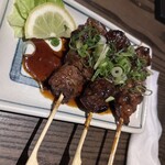 力丸 炉ばた焼 煉瓦 力丸亭 - ◎牛串　660円