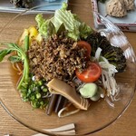 胴搗自家製粉 手打蕎麦 地慈 - 春野菜のぶっかけ