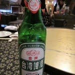 紅毛港海鮮餐廳 - 先ずは４泊５日の台湾旅行の初日をお祝いして３人ビールで乾杯です、今回は３人ともお酒が飲めるメンバーでした。
            