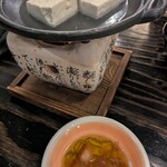 秋田長屋酒場 - 湯豆腐の出汁には削りたて鰹節