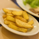 osteria enato - もうこれさえあれば何もいらないよねっていうポテト。