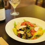 osteria enato - サラダはシェフのおまかせ。葉物系で頼みました。