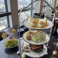 ザ タヴァン グリル＆ラウンジ - 