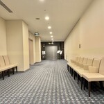 游玄亭 - お店の前でしばらく待ちました♪