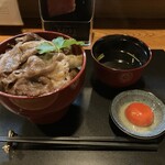 食事処 へそ - 神戸牛&松坂牛スペシャル丼