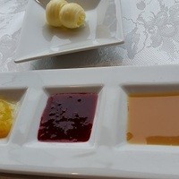 ギリガンズ アイランド - バターとジャム。右端がミルクジャム。