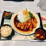 ライオンズゴルフ倶楽部 - トンテキ定食です。
