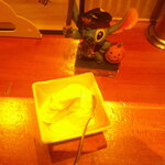 寅鈴 - ウーロン茶 氷抜き ＆ おでんの盛り合わせ ＆ 串焼き11本盛り合わせ ＆ バニラアイス