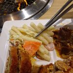 焼肉 九田家 - 和牛カルビランチ1,100円（ランチ定食は、ビュッフェ食べ放題）