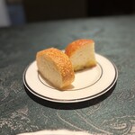 SALONE 2007 - 奥のフォカッチャはランチのみ｡大好きなのでおかわりしました。