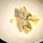 SALONE 2007 - 塩を使った濃厚なパンナコッタ､爽やかなレモンのジェラート､リコッタムース､しっとりとした食感の焼き菓子｡仕上げに､マイクロコリアンダー､パクチー｡レモンは酸っぱいのでは無く､爽やかな風味で最高でした。