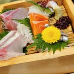 ろばた焼き 海賊 - 刺身盛合せ