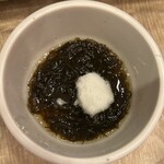 磯丸水産 - 料理写真:お通し もずく酢
