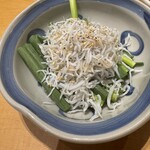 鮮魚 天ぷら すしつま - 豊浜のシラス