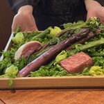 jinen. - 本日の食材　鴨　真ん中はアスパラ　ヒレ肉