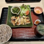 大戸屋 ごはん処 - 料理写真:鶏もも肉と筍の麦みそ漬け炭火焼き(1,290円)