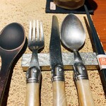 300305750 - 