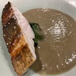 uto - 魚／　鱸（スズキ）　蕨のソース