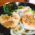 ヨコクラうどん - 鶏チャー葱炙油うどん