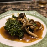 粤菜R - 小白菜の干し鮑ソース餡かけ