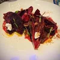 Trattoria Tabule - カツオのスモークとビーツのカルパッチョ