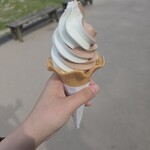 千本松牧場ソフトクリームショップ - ミックス