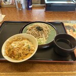 山田うどん - 料理写真: