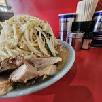 ラーメン 大 名古屋店 - チャーシューは肉厚で食べ応えがあり満足